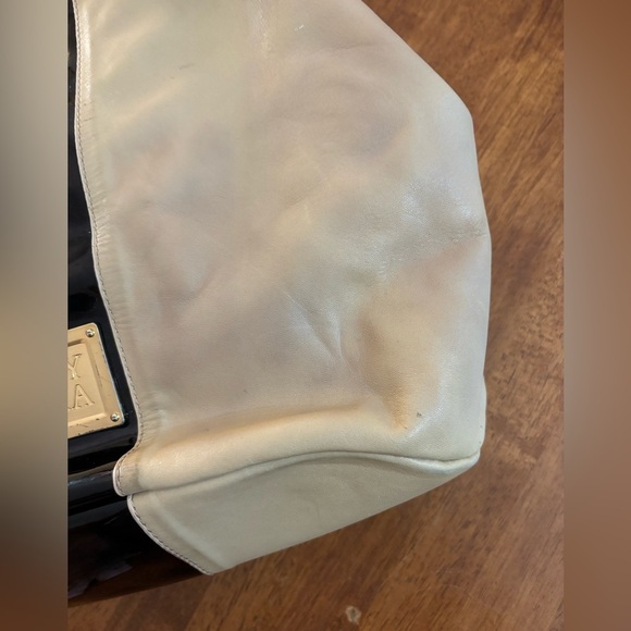 Badgley Mischka American Glamur Genuine Leather Extra Large Purse Retail $425 - Picture 2 of 14